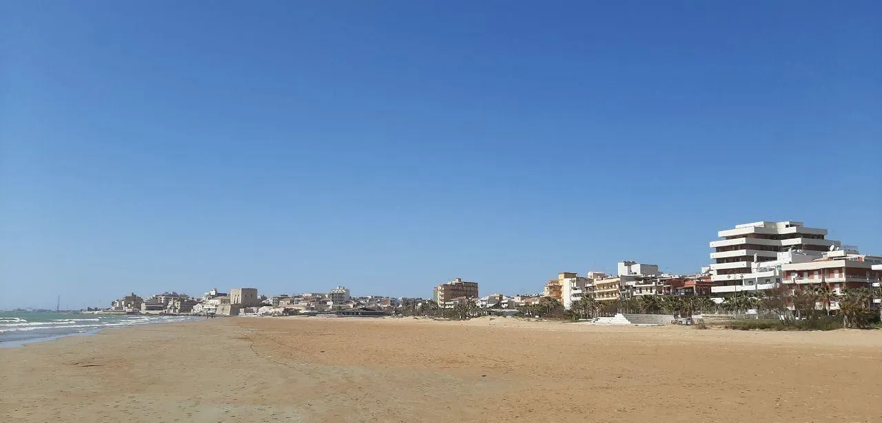 Spiaggia di Pozzallo - Lungomare Pietre Nere